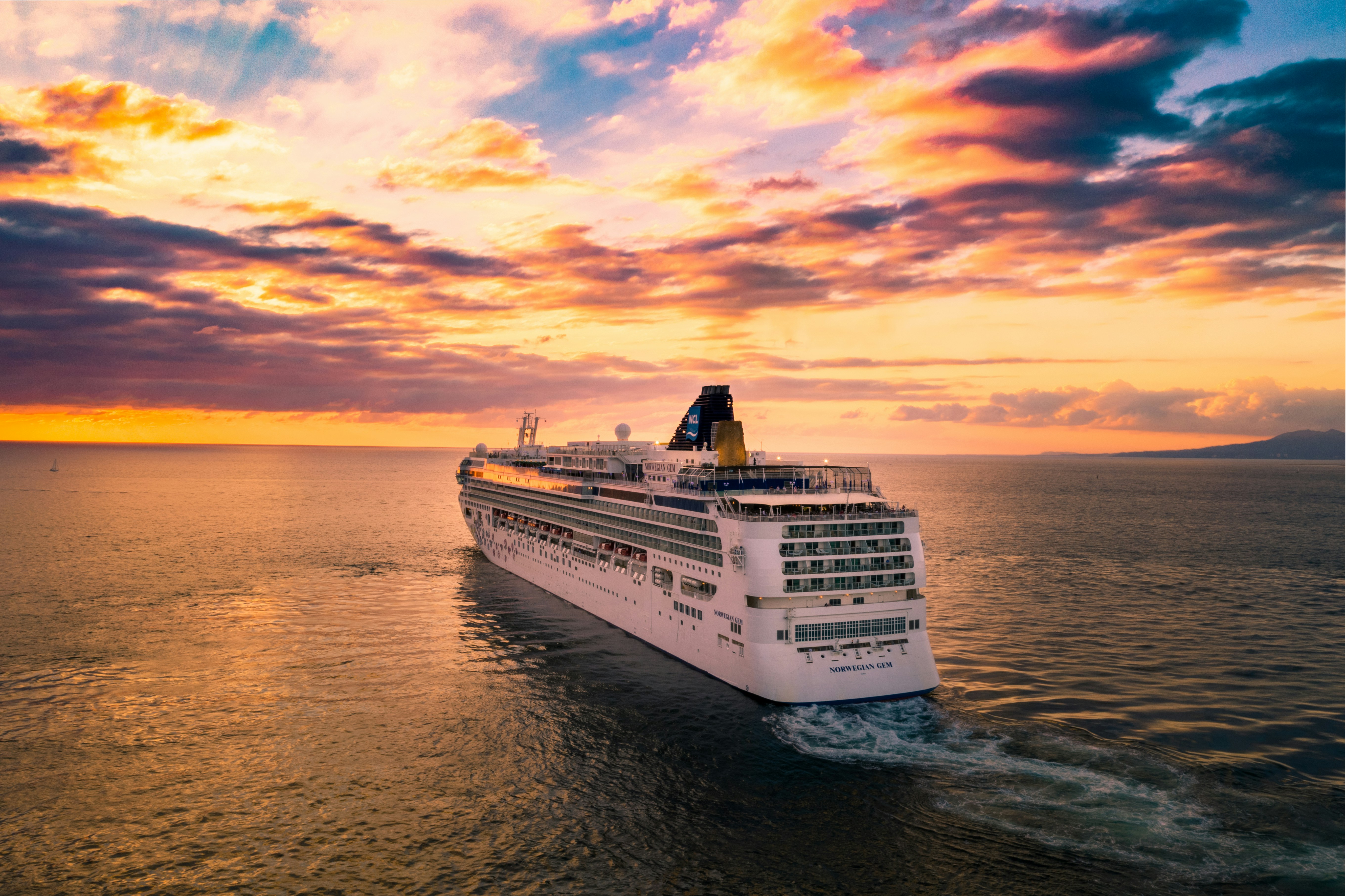 Norwegian Cruise Line - Up to $200 Onboard Credit